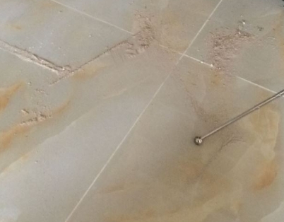 华宁瓷砖空鼓维修公司分享粘合剂选择不当在瓷砖铺贴过程中可能导致以下问题